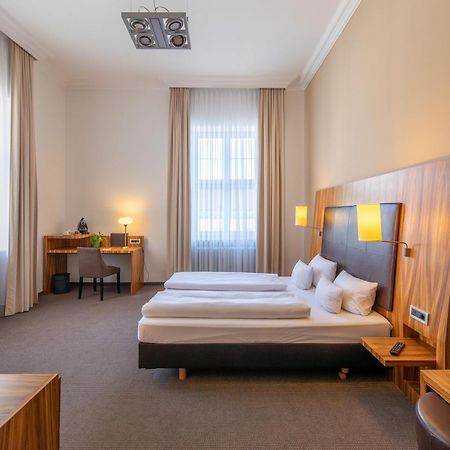 Herzogshof - Boutique-Hotel Am Dom Регенсбург Екстер'єр фото