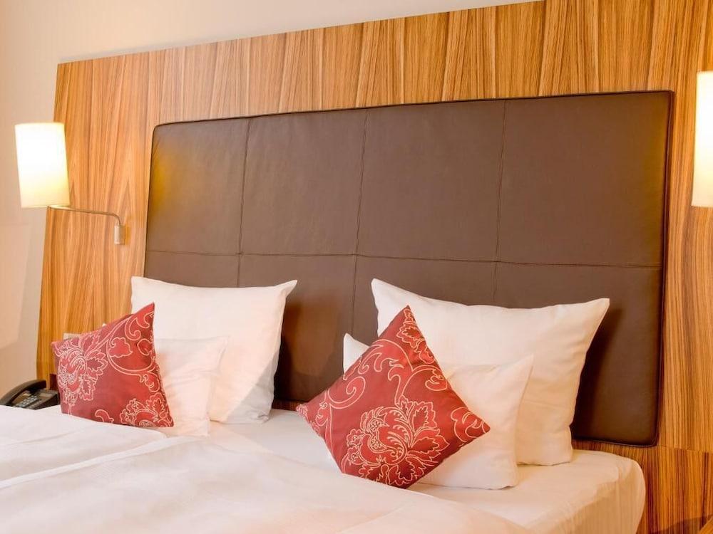 Herzogshof - Boutique-Hotel Am Dom Регенсбург Екстер'єр фото