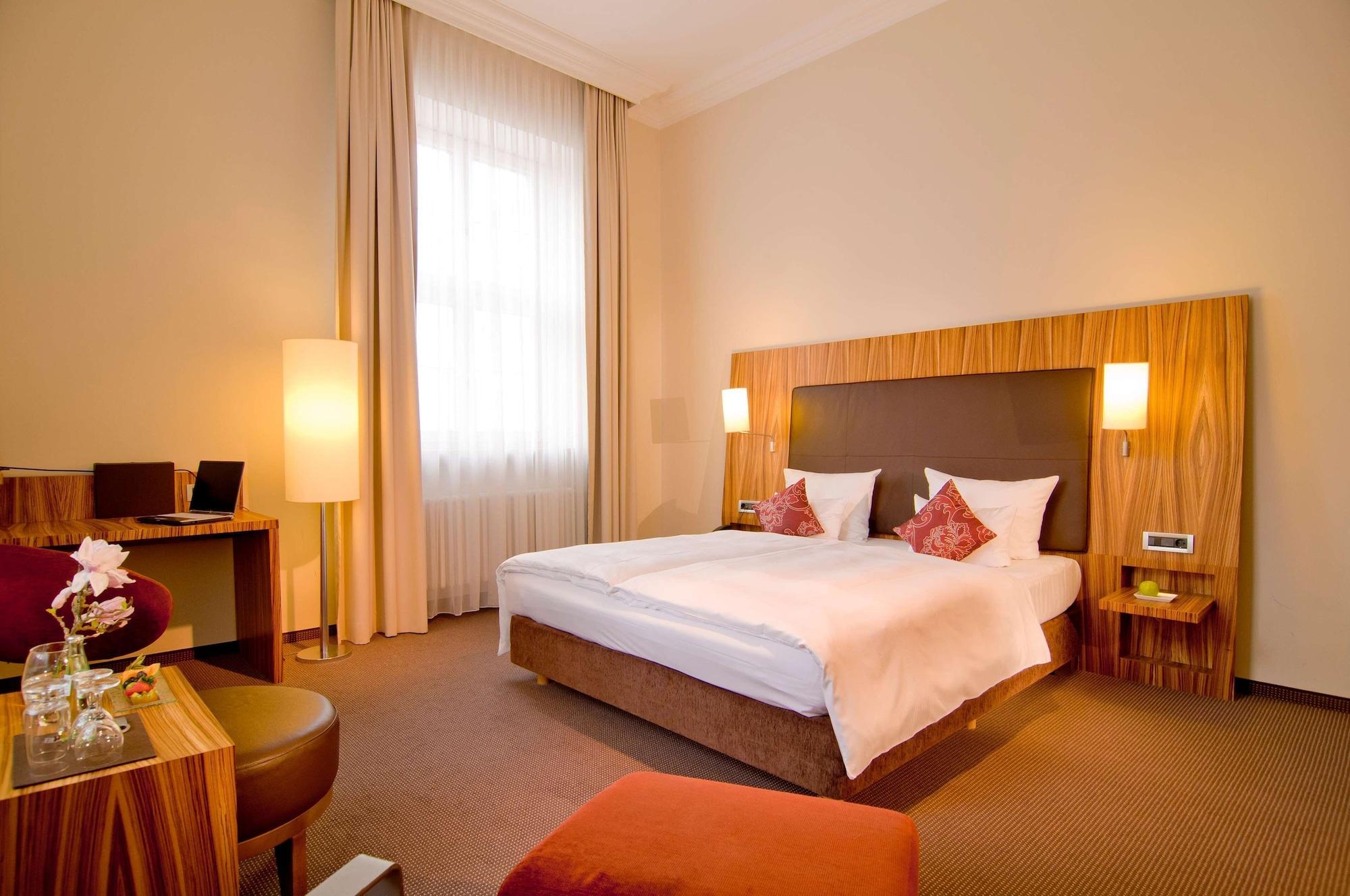 Herzogshof - Boutique-Hotel Am Dom Регенсбург Екстер'єр фото